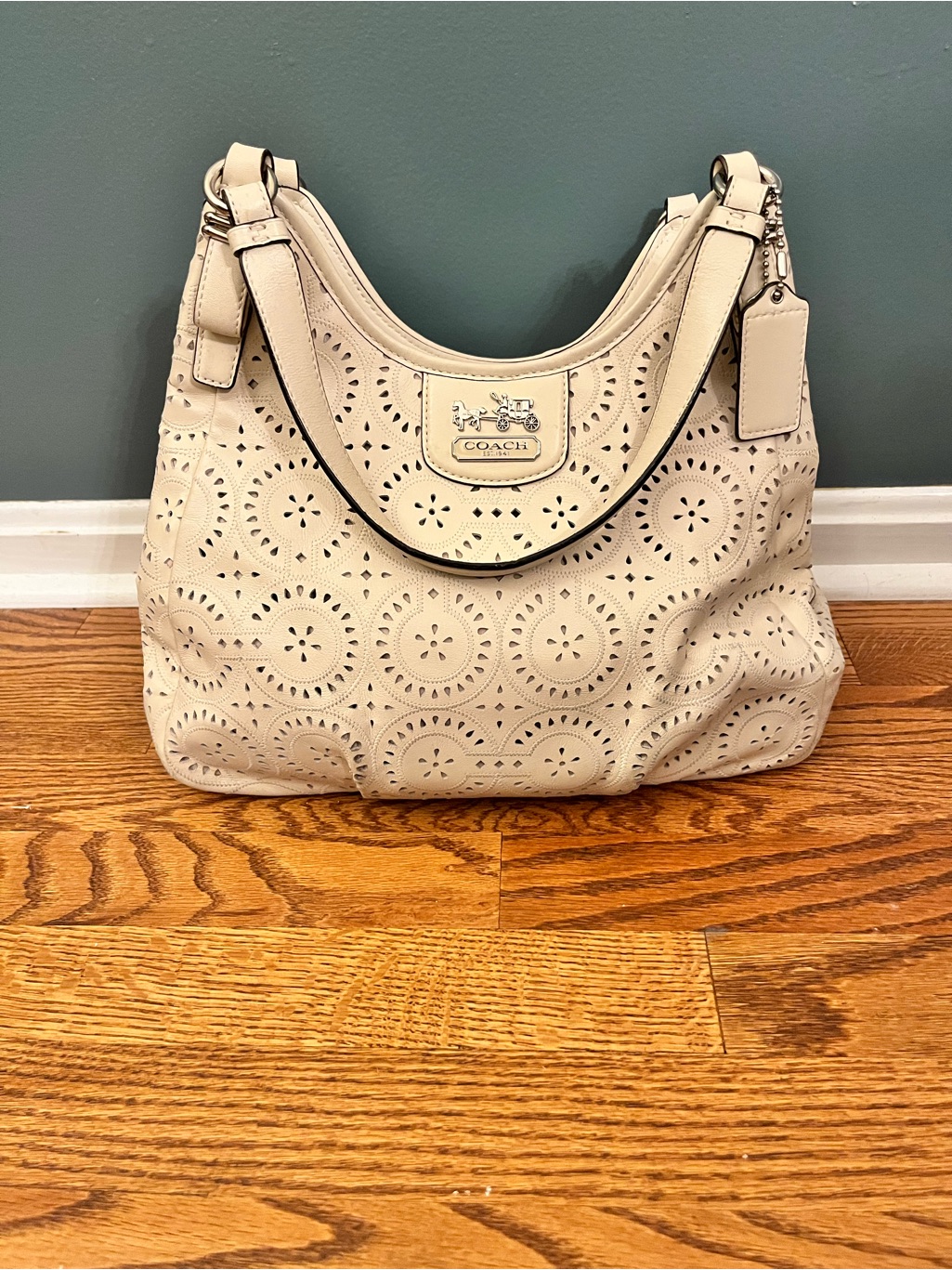 Coach Ivory Laser Cut Leather Maggie Shoulder Bag No19625